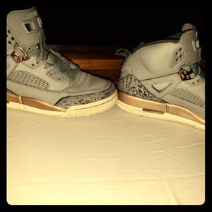 Womans Jordan retro 7&half